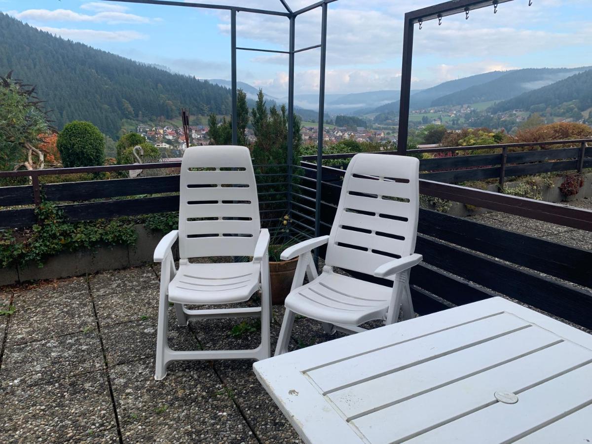 Appartement Mit Herrlicher Aussicht Uebers Murgtal Баїрсбронн Екстер'єр фото